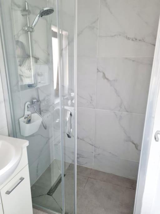 Cozy Apartment Near City Center Bukareszt Zewnętrze zdjęcie